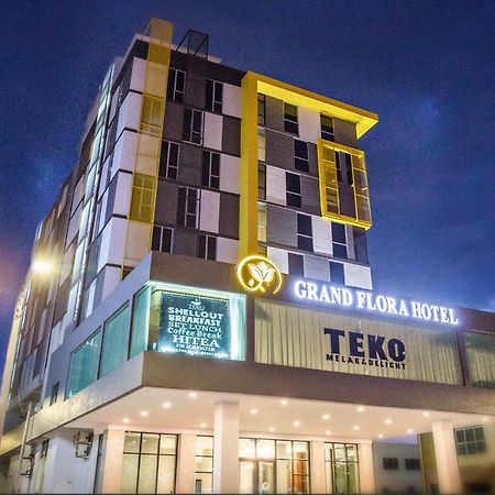 Grand Flora Hotel Malacca Bagian luar foto