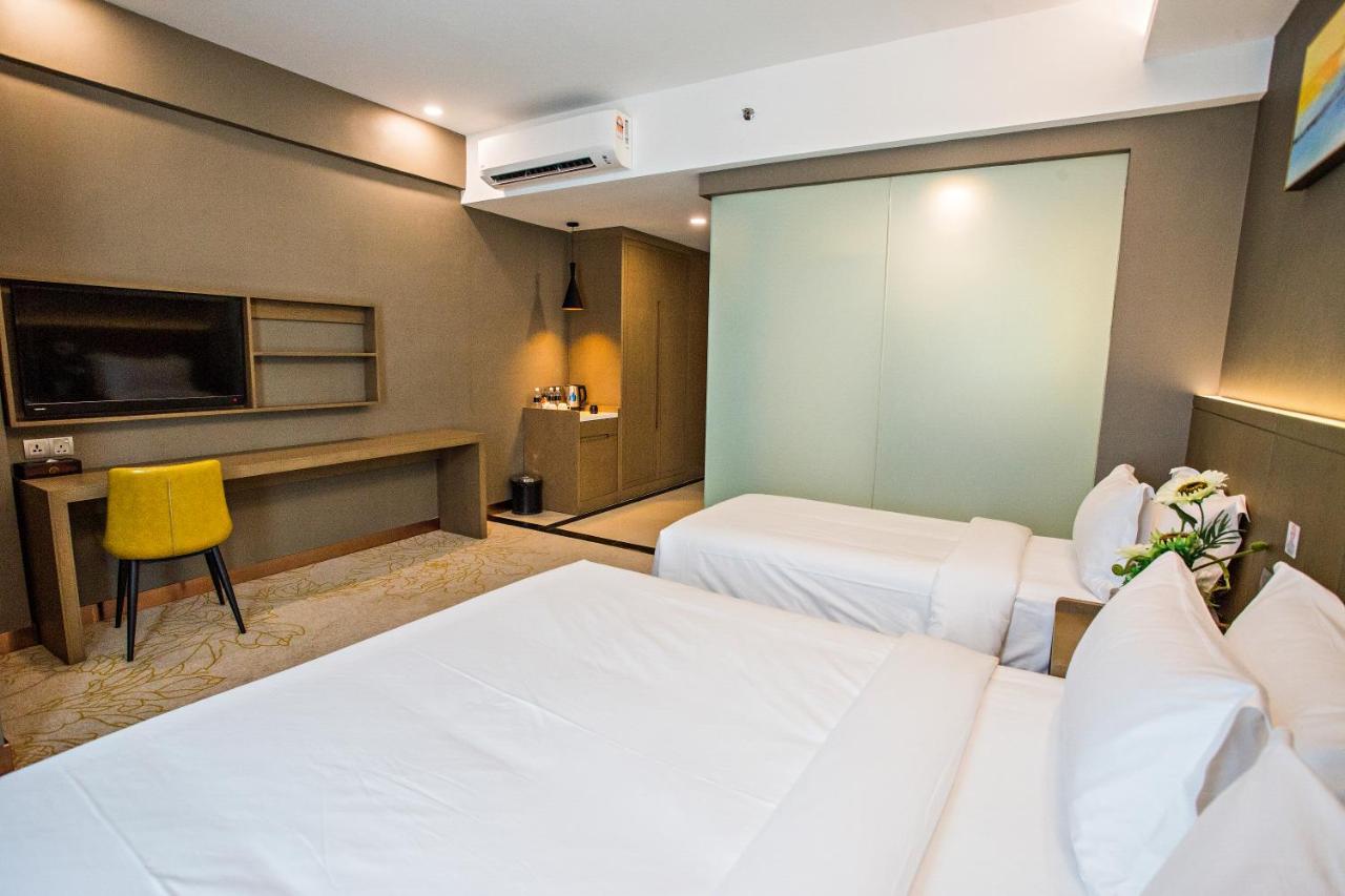 Grand Flora Hotel Malacca Bagian luar foto