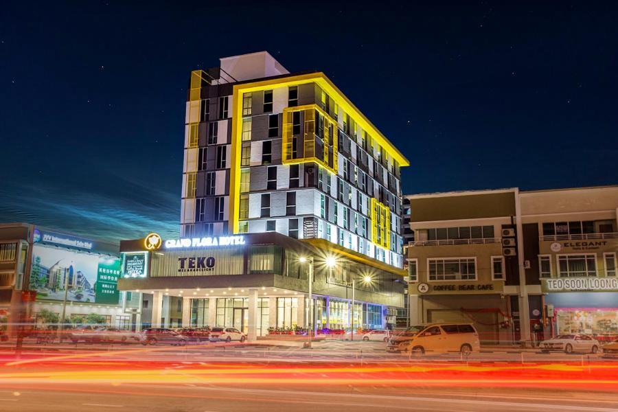 Grand Flora Hotel Malacca Bagian luar foto